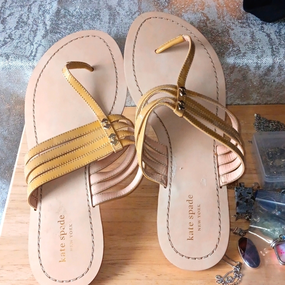 NEW Kate Spade New York Carol Leather Thong Sandal Size 10 - Picture 8 of 9